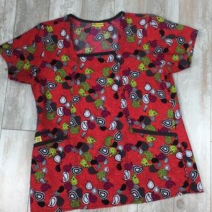 EUC Scrub Top by Wonder Wink  sz L fits like XL